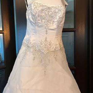 Mon Cheri Bridal wedding gown